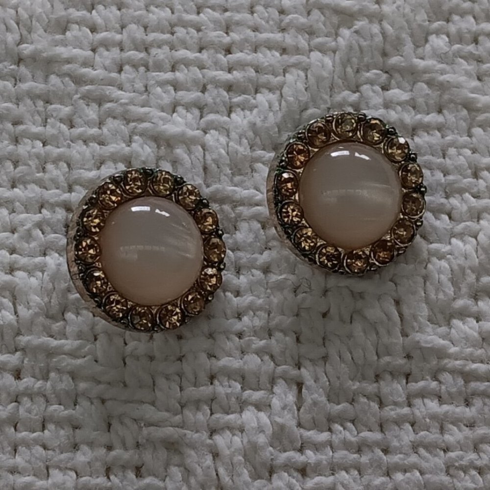 Round Stud Fashion Earrings With Ivory Stone and Topaz Stones